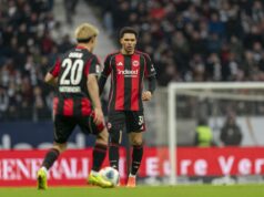 Nnamdi Collins, do Eintracht Frankfurt, pretende se transferir para a Premier League em meio a ligações com o Liverpool