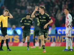 Andras Schäfer, da federação, foi suspenso após receber cartão vermelho contra o Werder