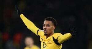 O novo contrato de Felix Nmecha com o Dortmund inclui uma cláusula de rescisão