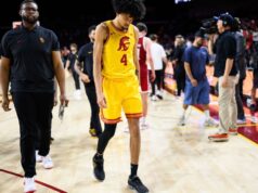 O artilheiro da USC, Chad Baker-Mazara, não está mais no programa