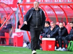 John van den Brom, o azarão que jogou em todos os lugares.