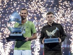 Tallon Greek Spoor deixou Dubai depois de não poder sair devido à guerra.