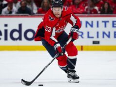 Capitals contratam Etienne Frank para uma extensão de 2 anos e US$ 4 milhões