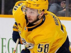 As Estrelas conseguem Bunting dos Predadores em uma segunda negociação antes do prazo