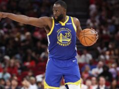 Short-handed Warriors surpreende com vitória do OT sobre o Rockets