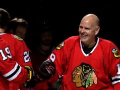 O ex-jogador dos Blackhawks e locutor Troy Murray morreu aos 63 anos