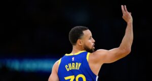 Stephen Curry, do Warriors, ficará afastado por mais 10 dias devido a uma distensão no joelho