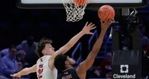 Miami (Ohio) sofreu sua primeira derrota da temporada para a UMass na viagem do MAC
