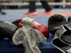 Boxeadora peso mosca júnior Isis Sio em coma após nocaute