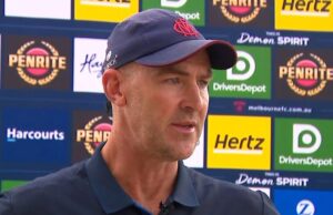 Um treinador demoníaco que apoiou as férias da estrela