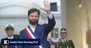 Borque, do Chile, deixou o cargo, pedindo unidade após uma ruptura com um sucessor sobre a China Cable.