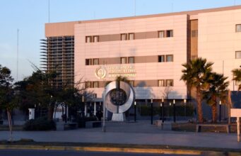 Assustador em La Banda: procuram um homem que tentou cortar a garganta da ex-companheira