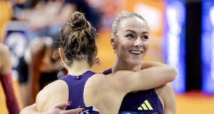 Lieke Klaver vence nos 400 metros no NK Indoor em Apeldoorn.
