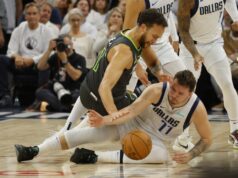 Kyle ‘Slow Mo’ Anderson juntou-se aos Wolves quando os Grizzlies chegaram.