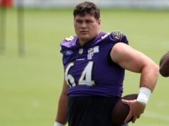 Relatórios: Raiders assinarão com C Tyler Linderbaum um enorme contrato de US$ 81 milhões