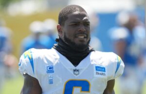 Relatório: Chargers assinarão novamente com LB Denzel Perryman para um contrato de 1 ano