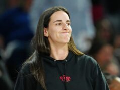 Caitlin Clark está animada por estar de volta à quadra com a equipe dos EUA.