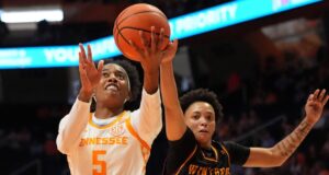 Guarda do Tennessee deixa o time e chama a noite do último ano de ‘ponto de ruptura’