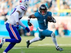 Saints assinará com RB Travis Etienne por US$ 52 milhões