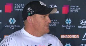 Voss reage ao spray de Docherty