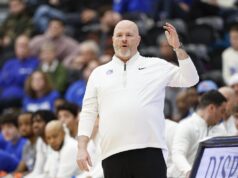 O técnico do St. Louis, Josh Schertz, concordou com a prorrogação.