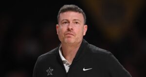 Tyler Tanner, nº 24 Vanderbilt vence OT sobre Ole Miss.