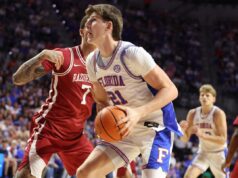 O nº 7 da Flórida derrotou o nº 20 do Arkansas para ganhar o título da temporada regular da SEC