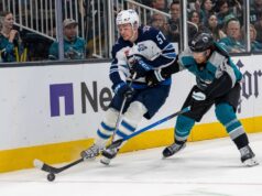 Kiefer Sherwood assinou uma extensão de 5 anos no valor de US$ 28,75 milhões com os Sharks.