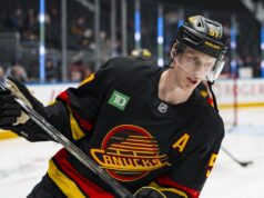 Relatório: Estrelas adquirem D-Tyler Myers de Canucks