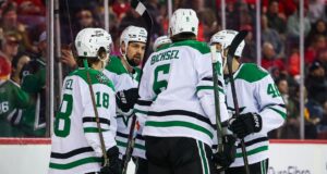 Os Stars debandaram os Flames, estendendo sua seqüência recorde de vitórias do clube para 10 jogos.