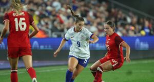 EUA se aproximam do título da SheBelieves Cup com exclusão do Canadá