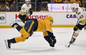 Os Predators marcaram 4 no segundo período para derrotar os Bruins.