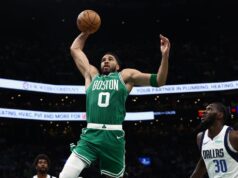 Jayson Tatum retorna vitorioso e ajuda o Celtics a vencer o Mavericks
