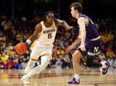 O herói de Langston Reynolds quando Minnesota ultrapassa Northwestern nos segundos finais