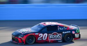 Christopher Bell ganha uma piscina em Las Vegas.