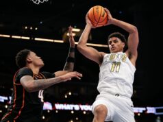 Anthony Roy marcou 24 para liderar o Oklahoma State na vitória sobre o Colorado.