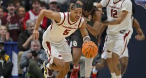 (37 pontos), Arkansas supera Oklahoma.