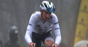 Kévin Vauquelin gritou falta do ‘cara do Soudal’ quando o piloto do Ineos Grenadiers lançou uma recuperação dramática em Paris-Nice depois de perder o nível.