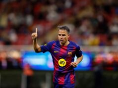 Javier Saviola, estrela de 44 anos, marcou dois gols impressionantes contra o Real Madrid com as lendas do Barcelona no México