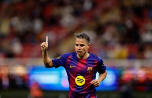 Javier Saviola, estrela de 44 anos, marcou dois gols impressionantes contra o Real Madrid com as lendas do Barcelona no México