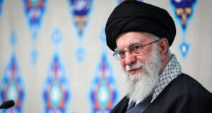 TV israelense: Uma “foto do corpo de Khamenei” foi mostrada a Trump e Netanyahu