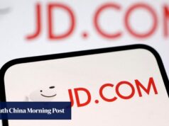 JD.com registrou seu primeiro prejuízo trimestral em quase quatro anos, à medida que a guerra de entregas avançava.