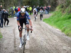 ‘Ir tão fundo como fiz hoje é difícil de replicar no treino’ – Mathieu van der Poel mostra-se na gravilha do Tirreno-Adriatico Antes da próxima grande competição