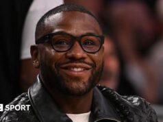 Floyd Mayweather enfrentará o kickboxer Mike Zimbides antes da revanche com Manny Pacquiao