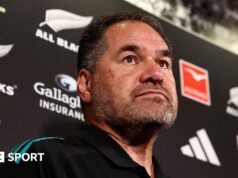 Dave Rainey foi nomeado o primeiro treinador All-Black do Pacifica Heritage.