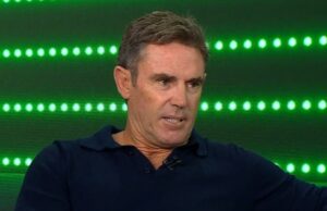 Freddy diz a Lomax para ‘continuar’