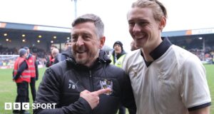 Os times de classificação inferior deveriam sempre jogar em casa na Copa da Inglaterra?