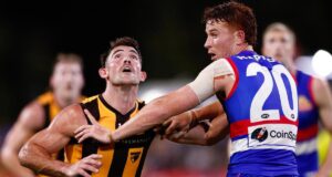 Os Hawks estão pedindo a proibição severa de conduta do meio-campista estrela