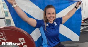 Jogos da Commonwealth de 2026: a para-levantadora de peso Hope Gordon em seu gol em Glasgow