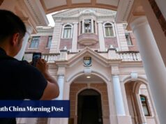 O presidente da Universidade de Hong Kong prometeu promover a humanidade ao mesmo tempo que empurra a IA para outros lugares.